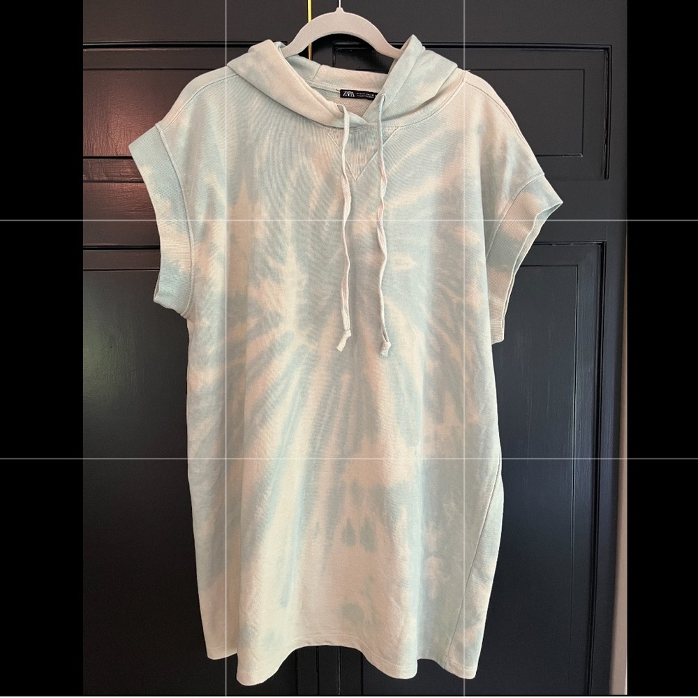 Zara Tie Dye sweatshirt dress